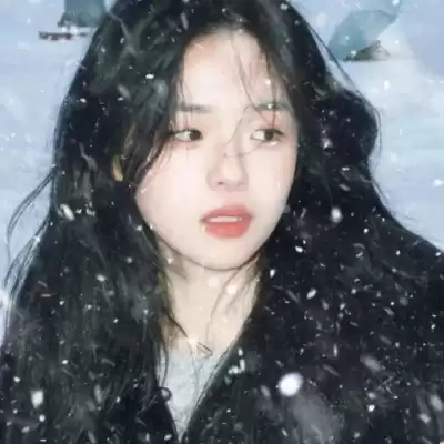 仰映容